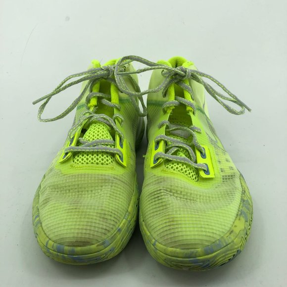 Nike Green and White Kyrie Volt Basketball Shoes | Men\'s Size 8 main image 6